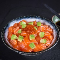 Salmon bara Don ข้าวหน้าแซลมอนหั่นเต๋า