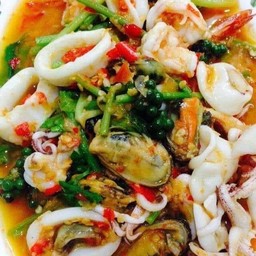 ผัดฉ่าทะเล