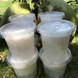 โฟกัสน้ำมะพร้าวปั่น ไอติมมะพร้าว (ไฮเปอร์มาร์ท)