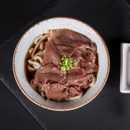 Nikku Udon อุด้งร้อนหน้าเนื้อออส