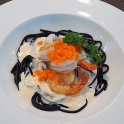 สปาเก็ตตี้หมึกดำซอสวาซาบิไข่กุ้ง