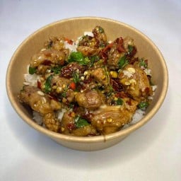 พุงป่อง ข้าวผัดกระเพา