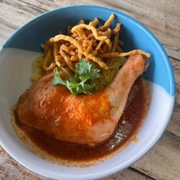 ข้าวซอยน่องไก่ติดสะโพก