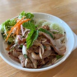 •น้ำตกหมู