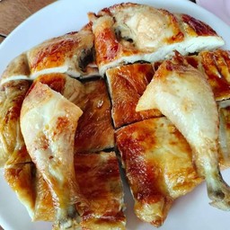 ร้านไก่ย่างวิเชียรบุรี เจ๊อรอุบล