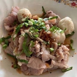 ก๋วยเตี๋ยวโบราณ บ้านหาด