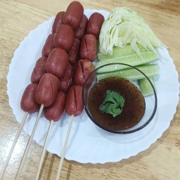 อั๊ยย๊ะ อร่อย!! (ข้าวปลาแกะ&ลูกชิ้นปิ้ง)