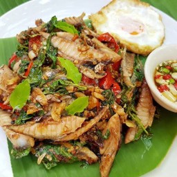 ข้าว ผัดกระเพราปลาทูผัดพริกแห้ง