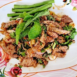 น้ำตกเนื้อ