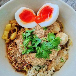 ก๋วยเตี๋ยวต้มยำ ข้าวคั่ว