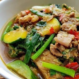แกงอ่อมหมู