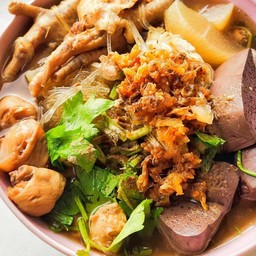 ต้มเส้นสูตรแม่เจริญ