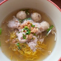 ก๋วยเตี๋ยวเนื้อ/หมูไทลื้อ (กาดน้ำทอง)