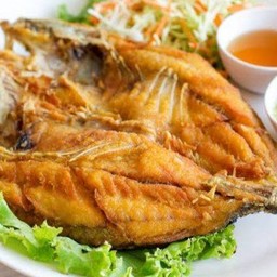 ปลากะพงทอดน้ำปลา