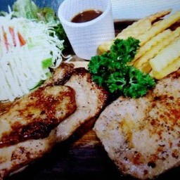 สเต็ก หมูนุ่ม + สเต็กไก่  ( ชุด  set) + แป็บซี่ (โปรโมชั่น)