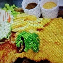 สเต็กไก่พริกไทยดำ + สเต็กปลาดอร์ลี่ทอดกรอบ + แป็บซี่ (โปรโมชั่น)