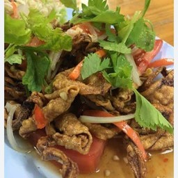 ยำปลาหมึกแห้ง