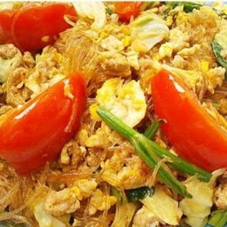 ผัดวุ้นเส้นใส่ไข่