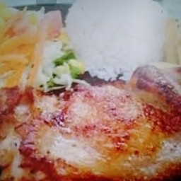 ข้าวหน้าไก่สไปซี่ + สลัด