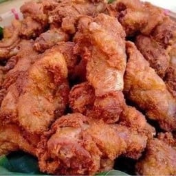 ปริญญา ไก่ทอด (เจริญสินธานี)