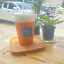 ซันเดย์ คาเฟ่ บาร์ ซันเดย์ คาเฟ่ บาร์ หน้าร้านตี๋คาร์แคร์ เส้น ตลาดโนนทัน