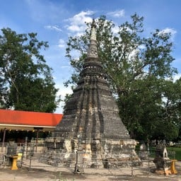 เจดีย์พวน วัดแสงสว่าง