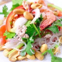 ยำวุ้นเส้นทะเล
