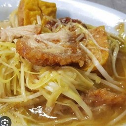 ผัดกุ้ยช่ายขาวเต้าหู้หมูกรอบ