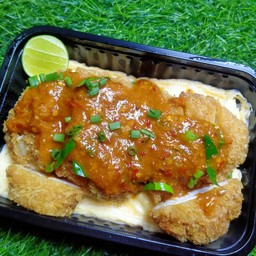 ข้าวไข่ข้นต้มยำไก่กรอบ