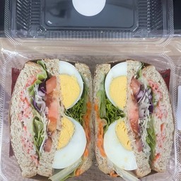 แซนวิชเกาหลีไข่ต้มปูอัดชีส