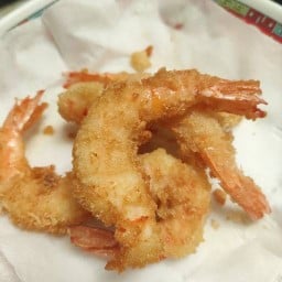 เจ๊น้อยกระเพราไข่ข้นรสเด็ด
