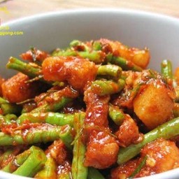 หมูผัดพริกถั่ว