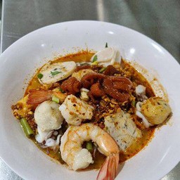 ก๋วยเตี๋ยวรวมมิตรทะเล