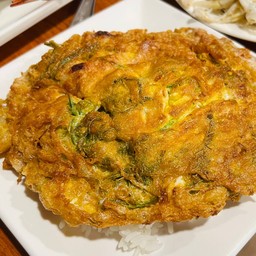 ข้าวราด ไข่เจียว 2 ใบ