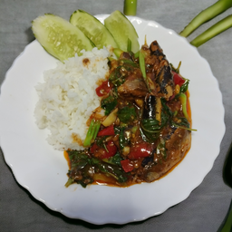 ข้าวกระเพรา&ไข่ข้น 3เกลอ