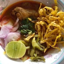 แม่ใสขนมจีนเส้นสด