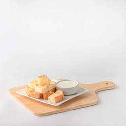 ขนมปังปิ้ง+ซอสสตรอเบอรี่