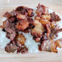 ข้าวหน้าเนื้อทอด