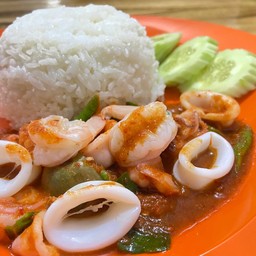 ข้าวราด ผัดพริกแกง