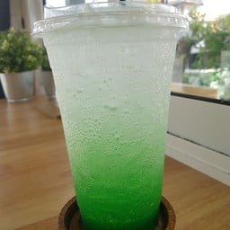 กีวี่โซดาเย็น
