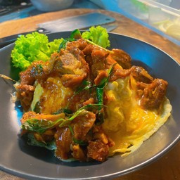 ข้าวไข่ข้นพะแนงไก่ทอด