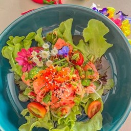 ยำไทยแซลมอลสไตล์ญี่ปุ่น