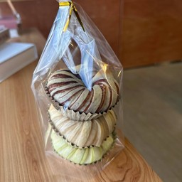 ขนมปังสามสหาย