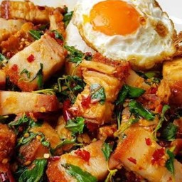 ข้างกรอบไข่ดาวพริกแห้ง