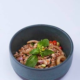 ลาบหมู (Spicy Minced Pork Salad)