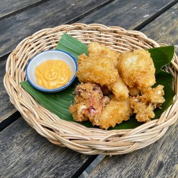 ปลาหมึกชุบแป้งทอด
