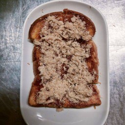 พริกเผา + หมูหยอง 🍞