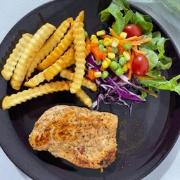 สเต็กไก่ซอสเกรวี่พริกไทยดำ