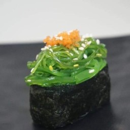 wakame sushi