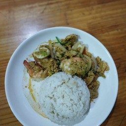 ข้าวราดผัดผงกระหรี่รวมมิตร90ราดข้าว